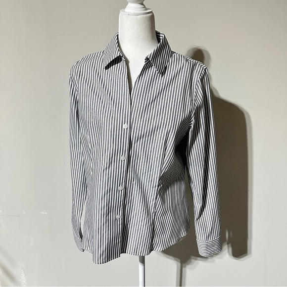 Jones New York Signature Gray & White Striped Button-Down Shirt – Size M - Picture 1 of 6